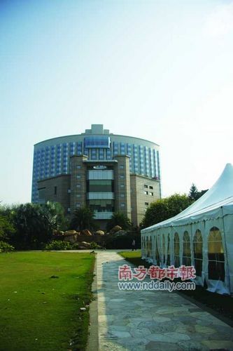 郭晶晶10日南沙办婚礼 草坪白帐篷曝光(图)